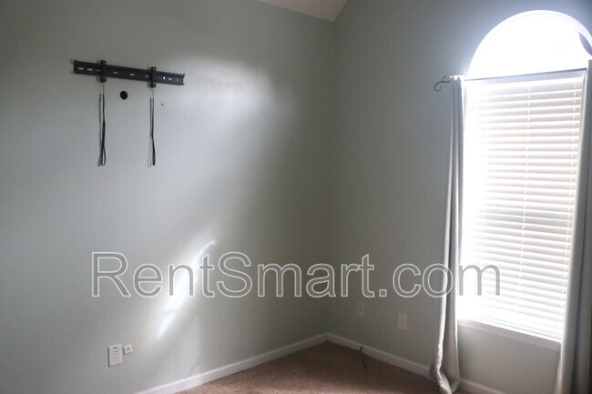 Building Photo - 624 Dunloe Cir