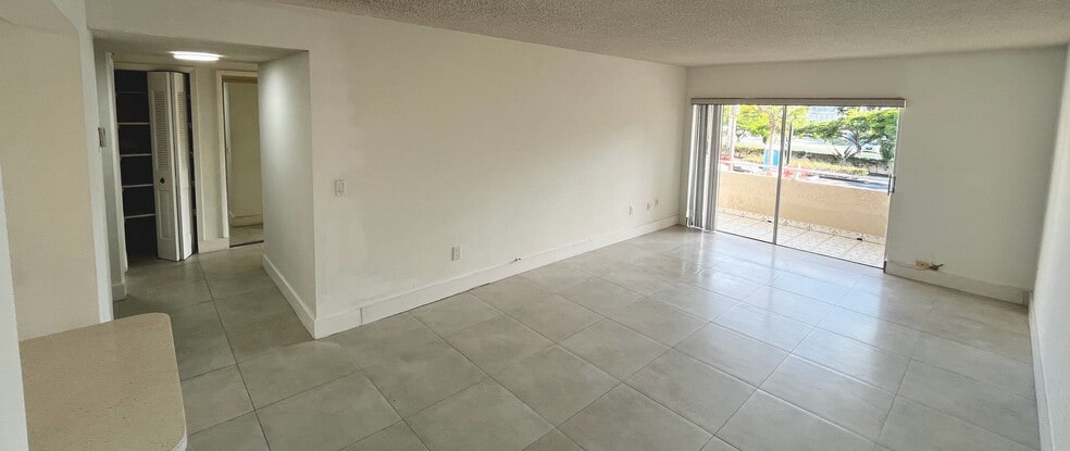 Building Photo - 7745 SW 86th St