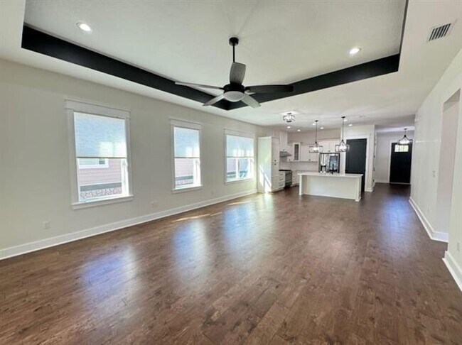 Building Photo - 3541 Sanctuary Dr
