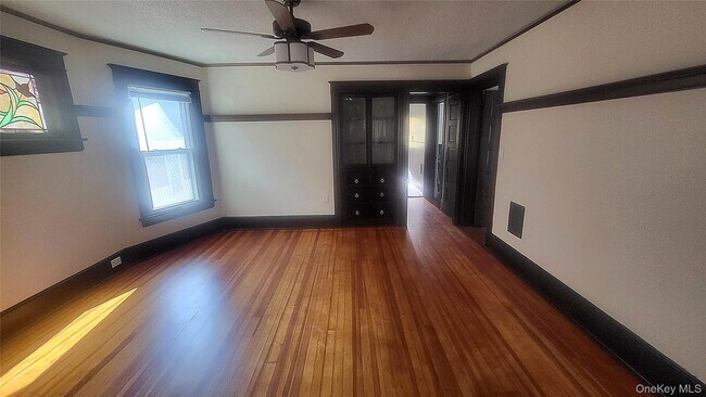Building Photo - 34 Manitou Ave