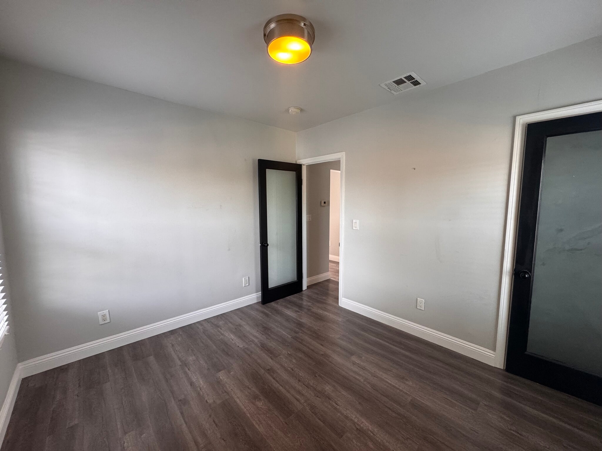 Building Photo - 5375 Raphael St