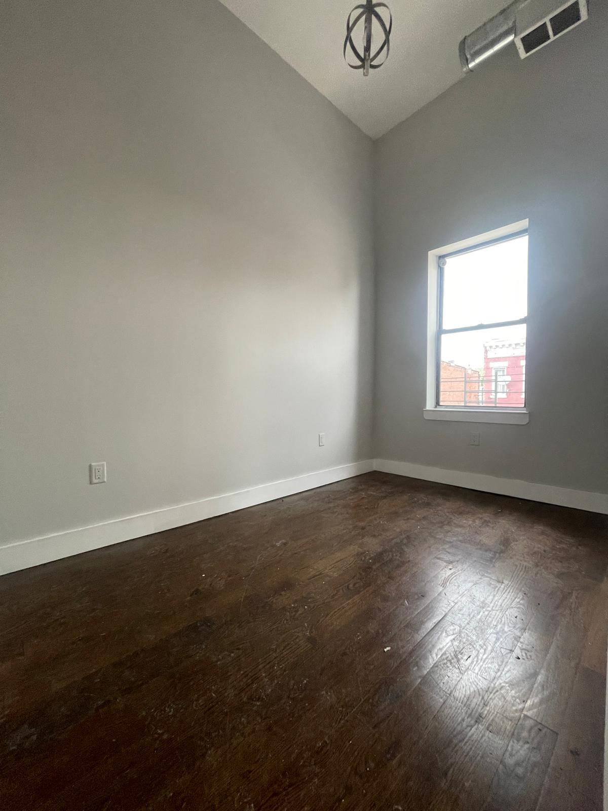 615 Bramhall Ave 3L - 618 Bramhall Ave