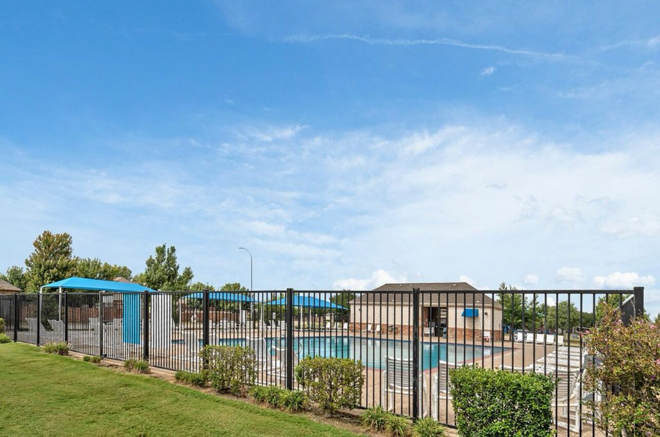 Building Photo - 11705 Pinyon Pine Dr
