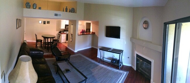 Building Photo - 950 Seven Hills Dr