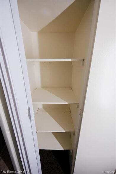 Building Photo - 14960 Alberta Ave