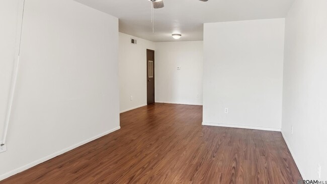Building Photo - 2100 College Dr