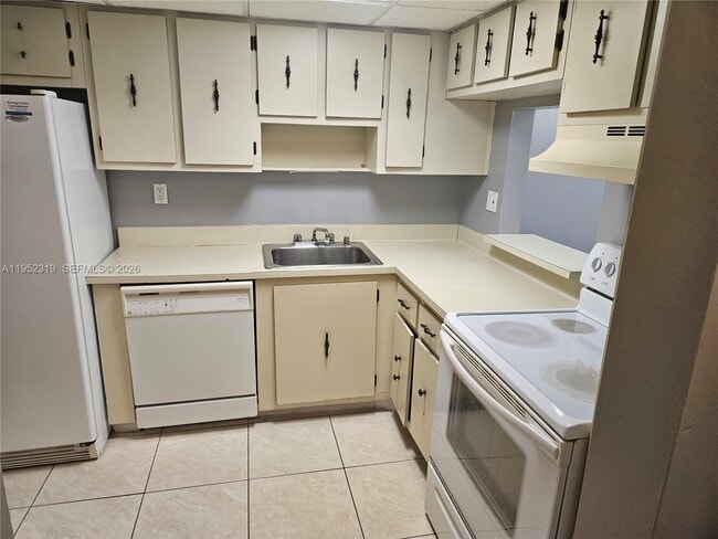 Building Photo - 4384 NW 9th Ave