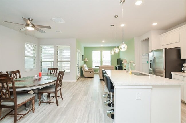 Building Photo - 28739 Tara Ridge Ct