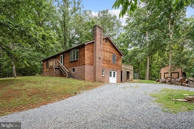 Building Photo - 813 Leeds Manor Ln