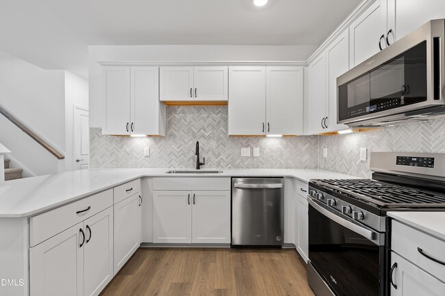 Building Photo - 115 Swain St