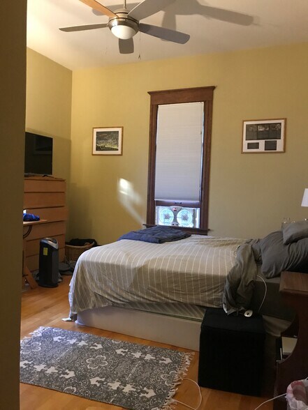 Primary Bedroom - 1829 13th Ave S