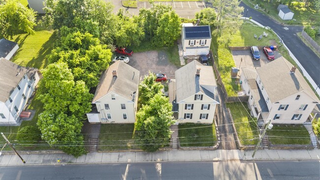 Building Photo - 152 Liberty St