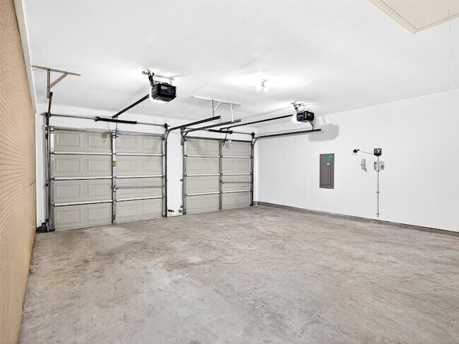 Building Photo - 1817 Newton Dr