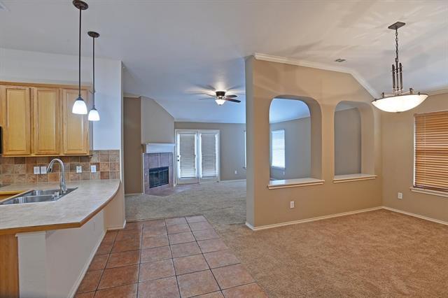 Building Photo - 1073 Red Hawk Dr