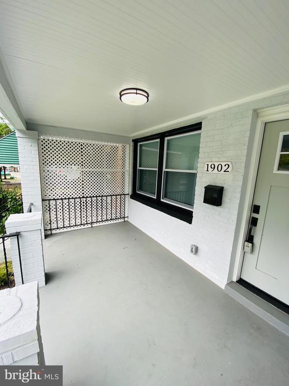 Building Photo - 1902 Good Hope Ct SE