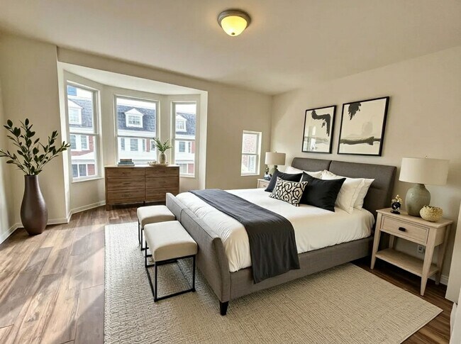 Building Photo - 133 W Maple St