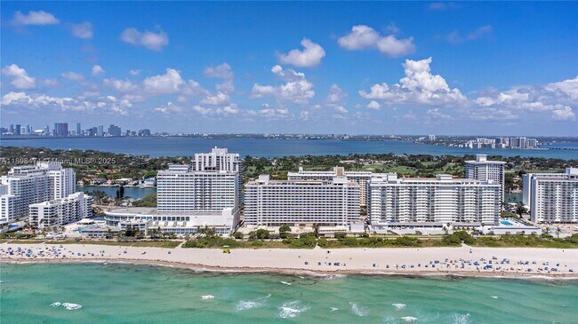 Building Photo - 5555 Collins Ave