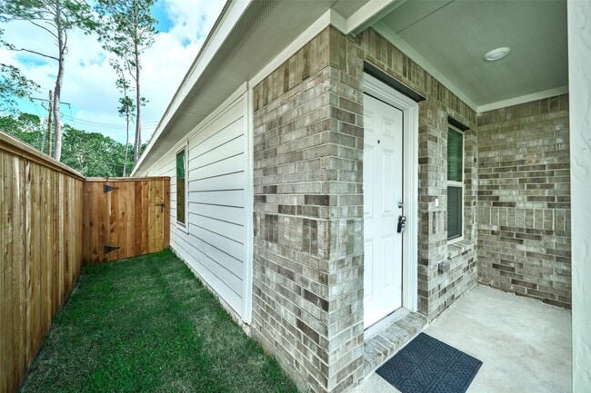Building Photo - 3799 Solanum Dr