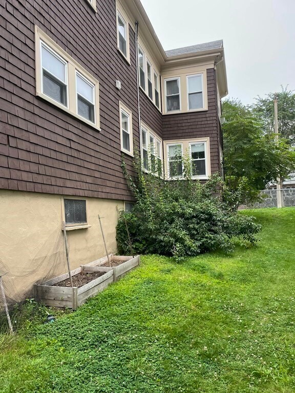 Building Photo - 9 Herbertson Rd