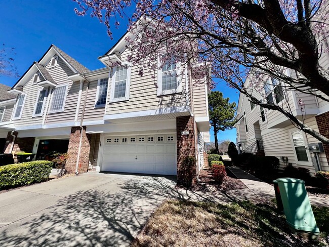 Building Photo - Stunning 4-bedroom, 3.5-bath condo in Suffolk