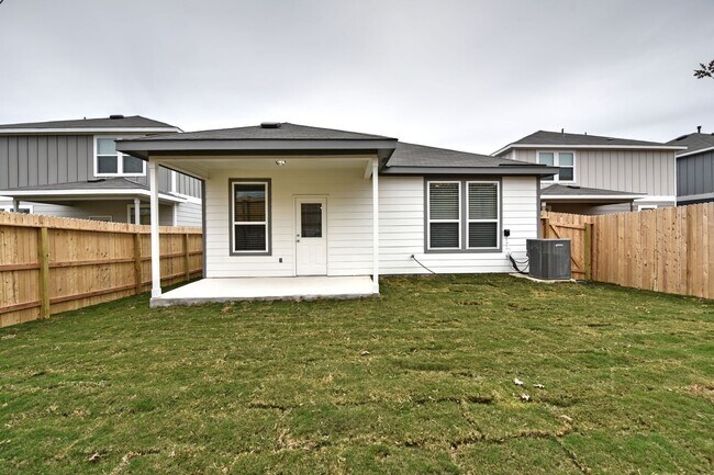 Building Photo - Gorgeous one story home!  3 bedrooms  | 2 ...