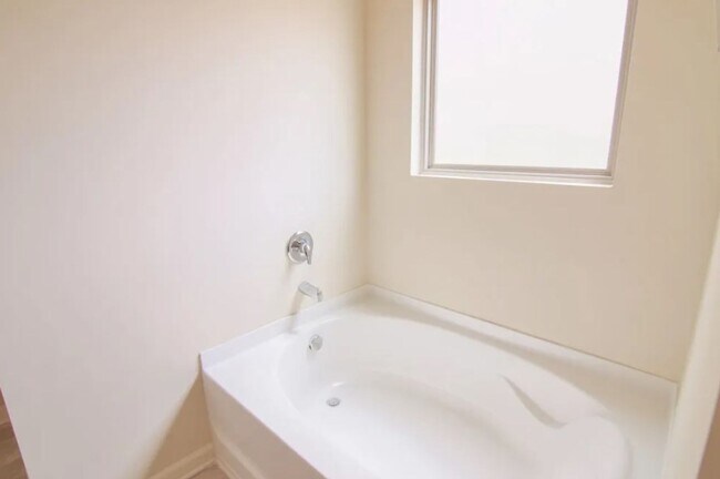 Building Photo - 6130 Mahogany Ter