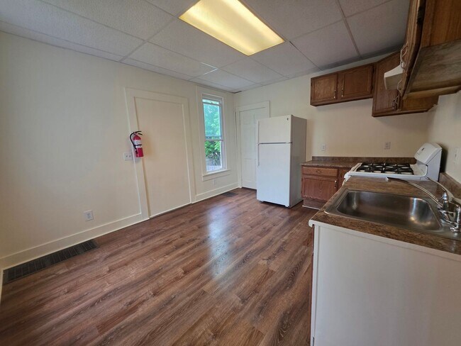 Building Photo - 54 Sprague Ave