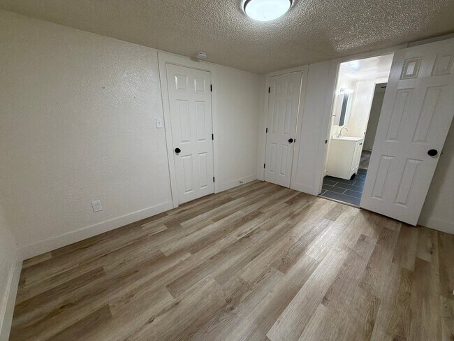 Building Photo - 118 S Monroe Ave