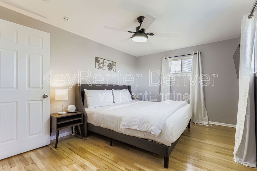 Building Photo - 683 Dawson St