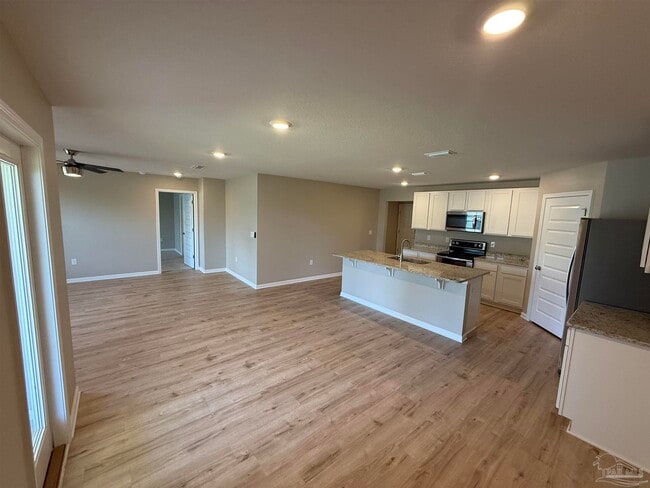 Building Photo - 4041 Whitetail Ln