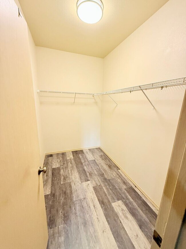 Building Photo - Beautiful house in Maple View Meadows.