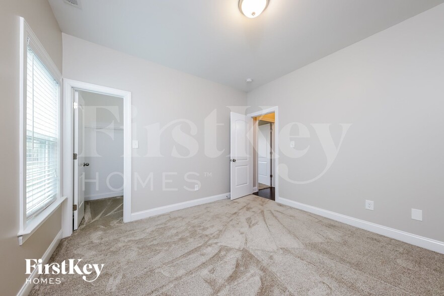 Building Photo - 115 Glenmoor Ave