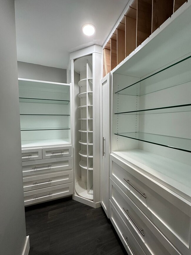 Building Photo - 4 Bedroom/3 Bathroom House in Piney Flats, TN