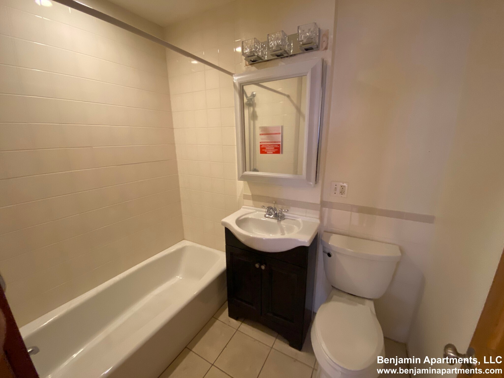 Building Photo - 97 Myrtle St