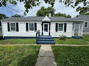 Building Photo - Affordable & Updated Three Bedroom in Salem!