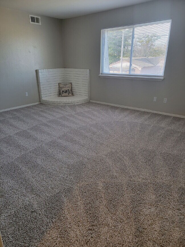 Building Photo - Win a 55 Inch TV! $99 Move In Special! 2BR in Norman! W/D Hook Ups!