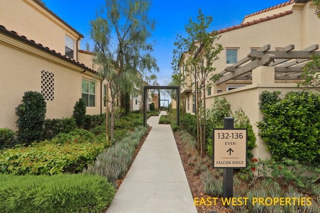 Building Photo - 136 Falcon Rdg