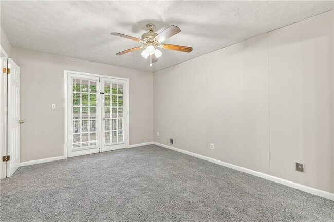 Building Photo - 1166 Shoreham Dr