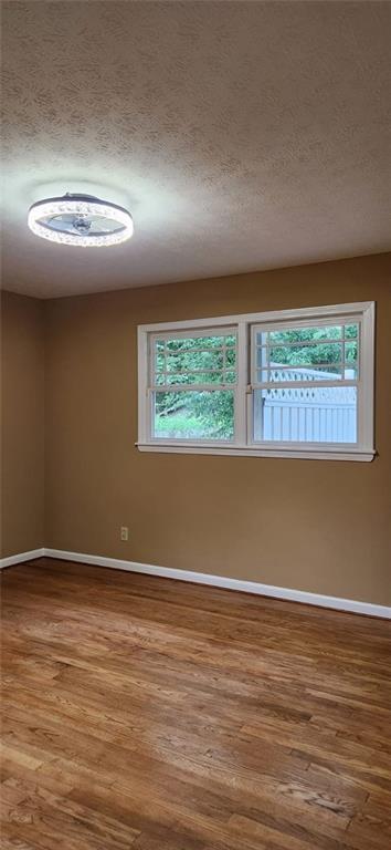Building Photo - 348 Pine Forest Dr