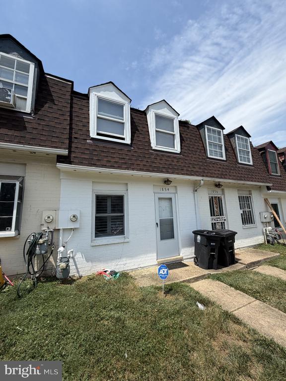 Building Photo - 1854 Dutch Village Dr