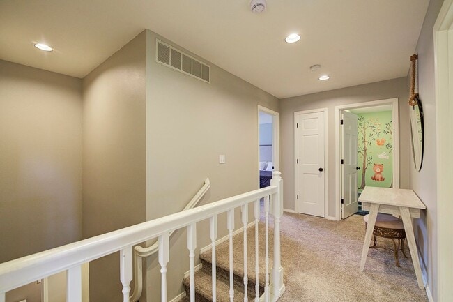 Building Photo - 5Bd/3.5Ba Newcastle House