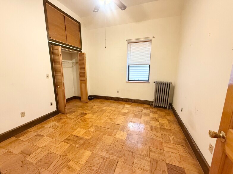 Building Photo - 145 Hillside St