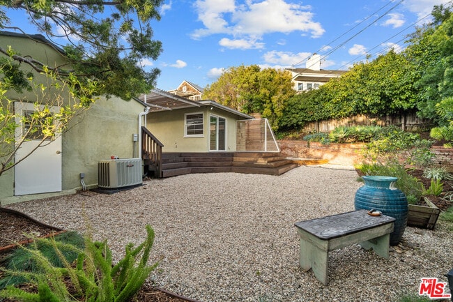 Building Photo - 1616 Ashland Ave