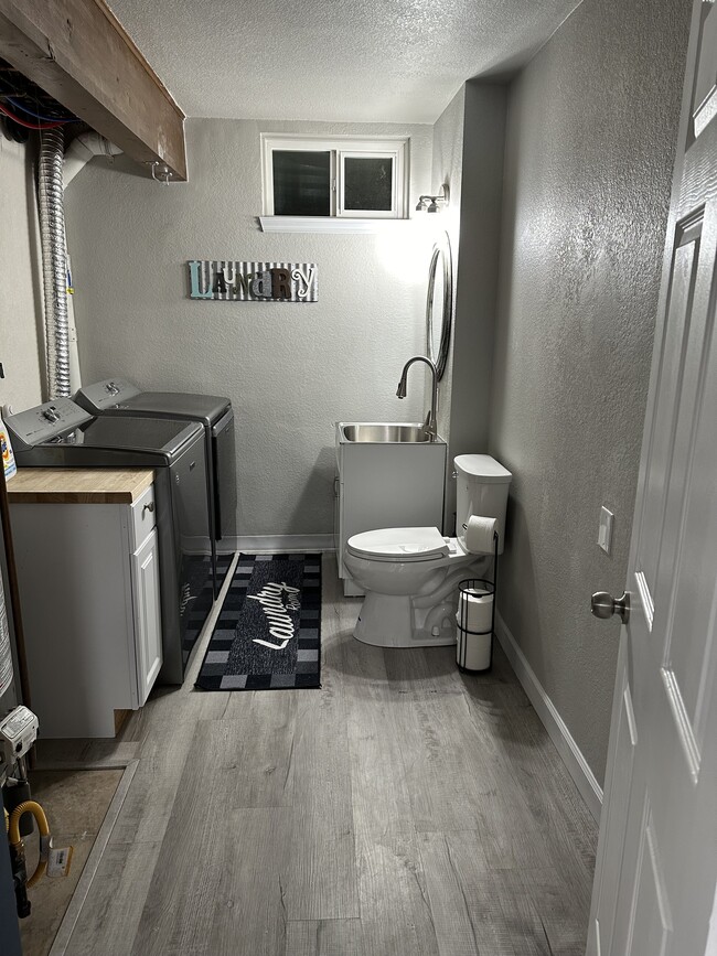 Building Photo - 11916 Barrett St