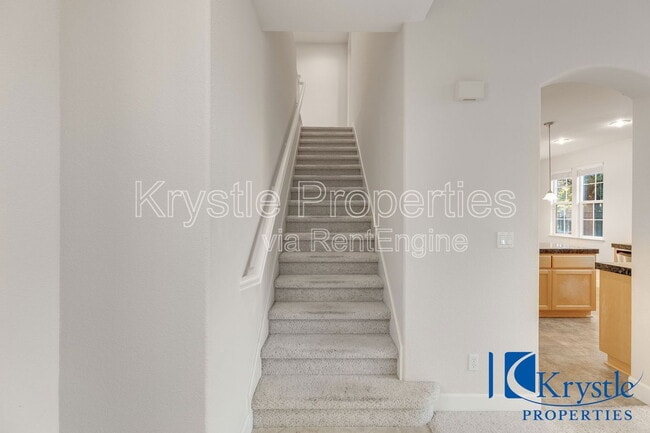 Building Photo - 6335 Newhaven Ln