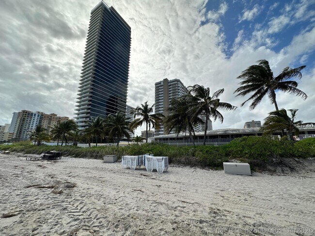 Building Photo - 1985 S Ocean Dr