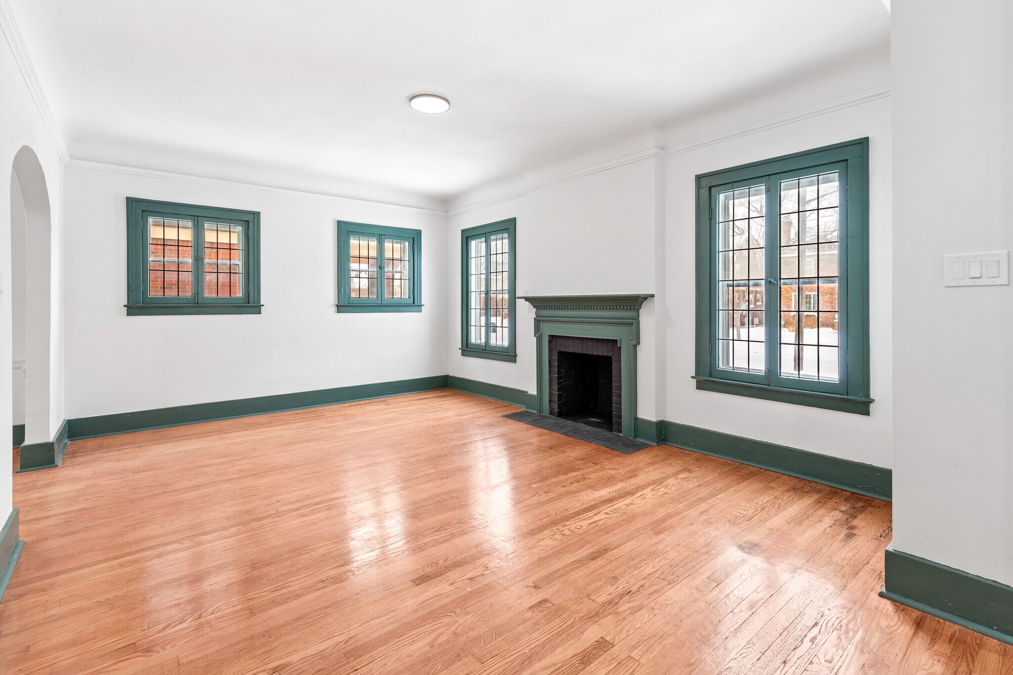 Building Photo - 4767 Sturtevant St