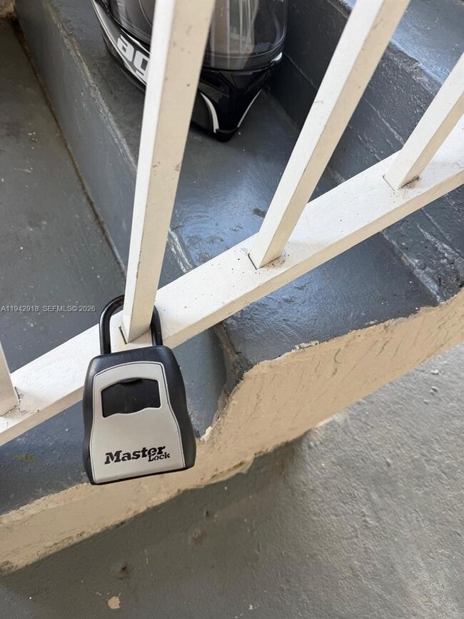 Building Photo - 1656 SE 29th Ct