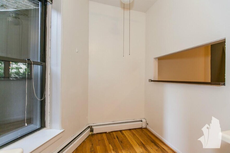 Building Photo - 1424 N Dearborn St