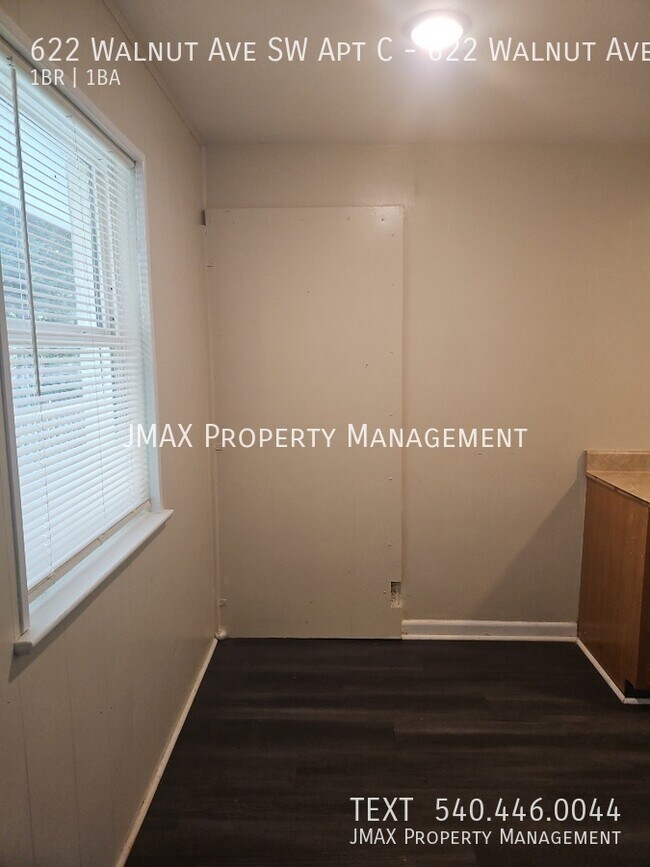Building Photo - 622 Walnut Ave SW Apt C